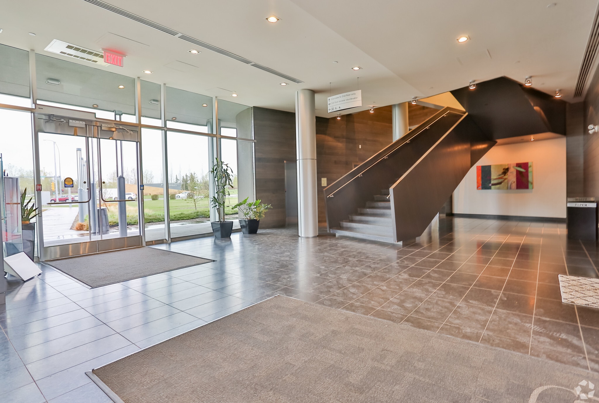 4954 Richard Rd SW, Calgary, AB à louer Hall d’entrée- Image 1 de 4