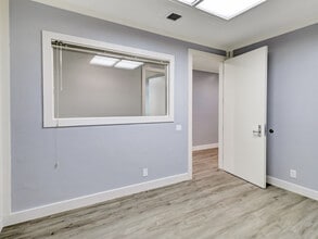 40004 Cook St, Palm Desert, CA for lease Interior Photo- Image 2 of 29