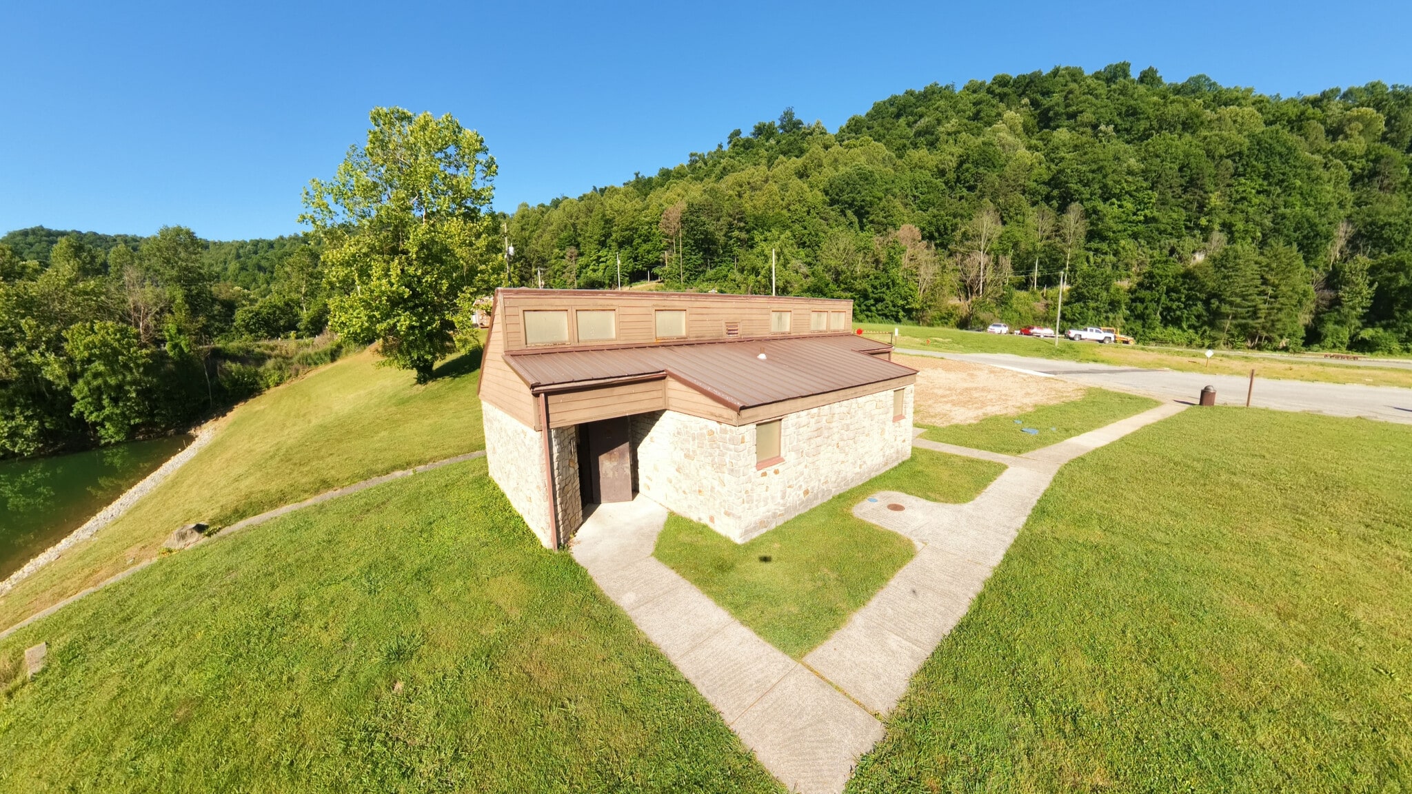 217 Big Smith Br, Sassafras, KY à vendre Photo du bâtiment- Image 1 de 32