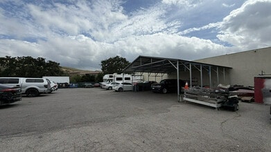 3167-3183 E Thousand Oaks Blvd, Thousand Oaks, CA for lease Building Photo- Image 2 of 6