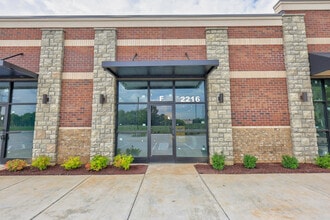 2216 Dr Martin Luther King Blvd, Murfreesboro, TN à louer Photo du bâtiment- Image 1 de 3