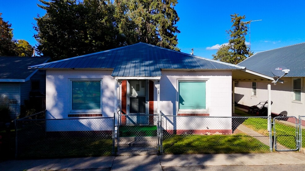 414 Buchanan St SW, Ronan, MT à vendre - Photo du bâtiment - Image 3 de 37