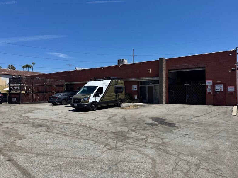 7310 La Cienega Blvd, Inglewood, CA à louer - Photo du bâtiment - Image 2 de 7