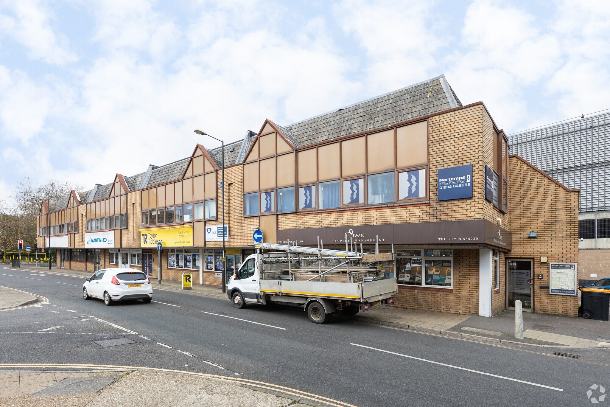 Orchard St, Crawley for sale Primary Photo- Image 1 of 1