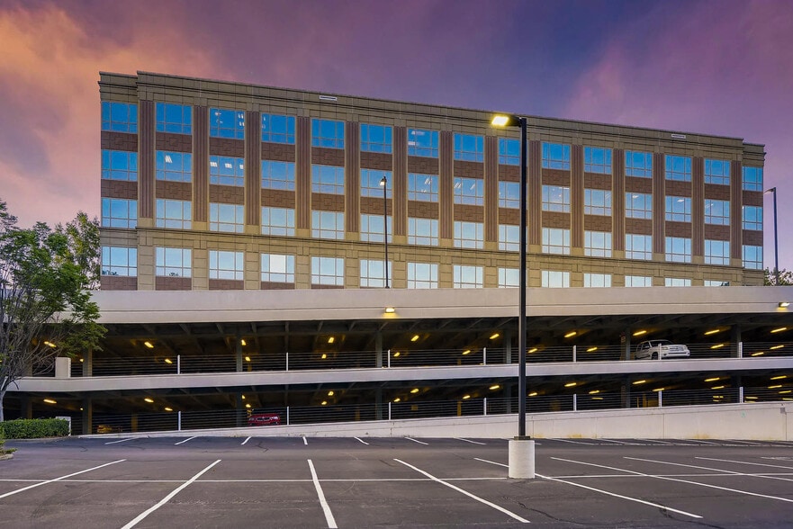 755 Mount Vernon Hwy NE, Atlanta, GA for lease - Building Photo - Image 3 of 10