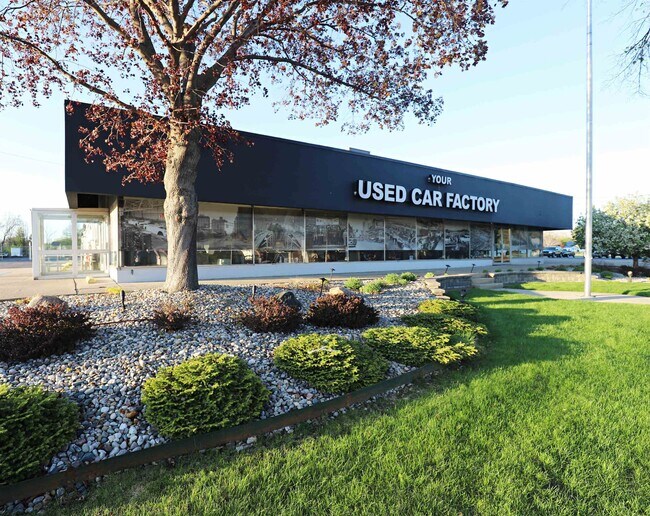 More details for 1415 E Pierson Rd, Flushing, MI - Retail for Sale