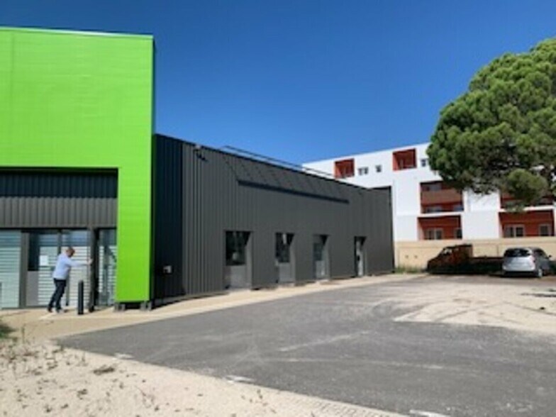 Retail in Avignon for sale - Building Photo - Image 1 of 10