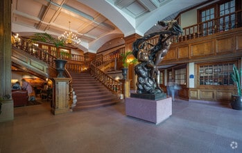 2999 N 44th St, Phoenix, AZ for sale Interior Photo- Image 1 of 2