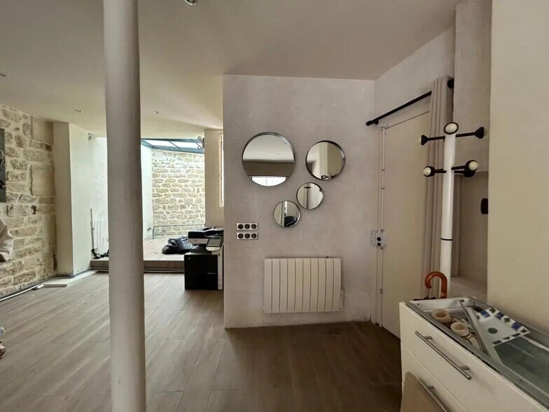 Commerce de détail dans Paris à louer - Photo du bâtiment - Image 2 de 7