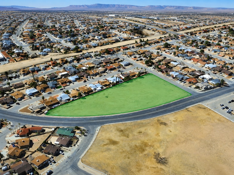 11801 Vista del Sol Dr, El Paso, TX for lease - Primary Photo - Image 1 of 8