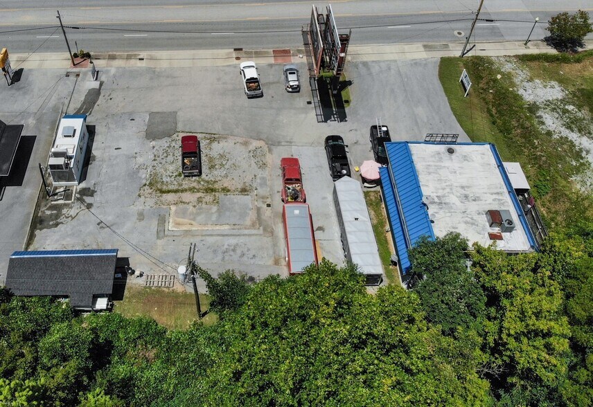 2016 & 2014 Dayton Blvd, RedBank,TN portefeuille de 2 propriétés à vendre sur LoopNet.ca - Photo du bâtiment - Image 2 de 23