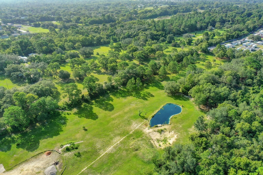 9226 Denton Ave, Hudson, FL à vendre - Photo du bâtiment - Image 2 de 39