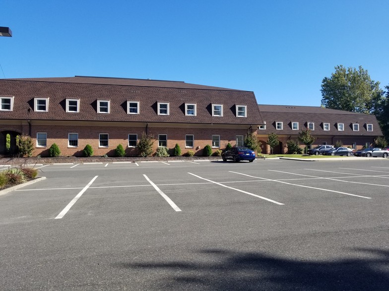 1873 E Marlton Pike, Cherry Hill, NJ for lease - Building Photo - Image 3 of 5