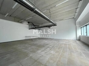 Flex in Champagne-au-Mont-d'Or for lease Interior Photo- Image 1 of 7