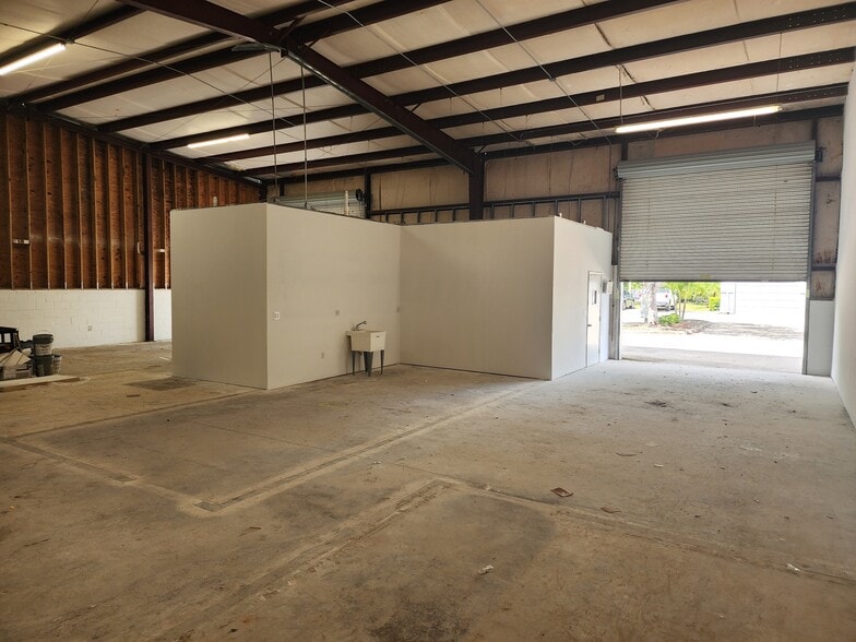 460 NW Concourse Pl, Port Saint Lucie, FL for lease - Interior Photo - Image 3 of 9