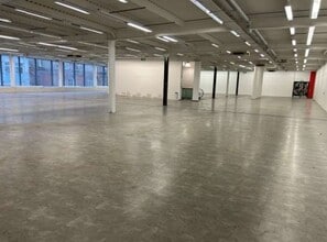 27 Carr St, Ipswich for sale Interior Photo- Image 2 of 3