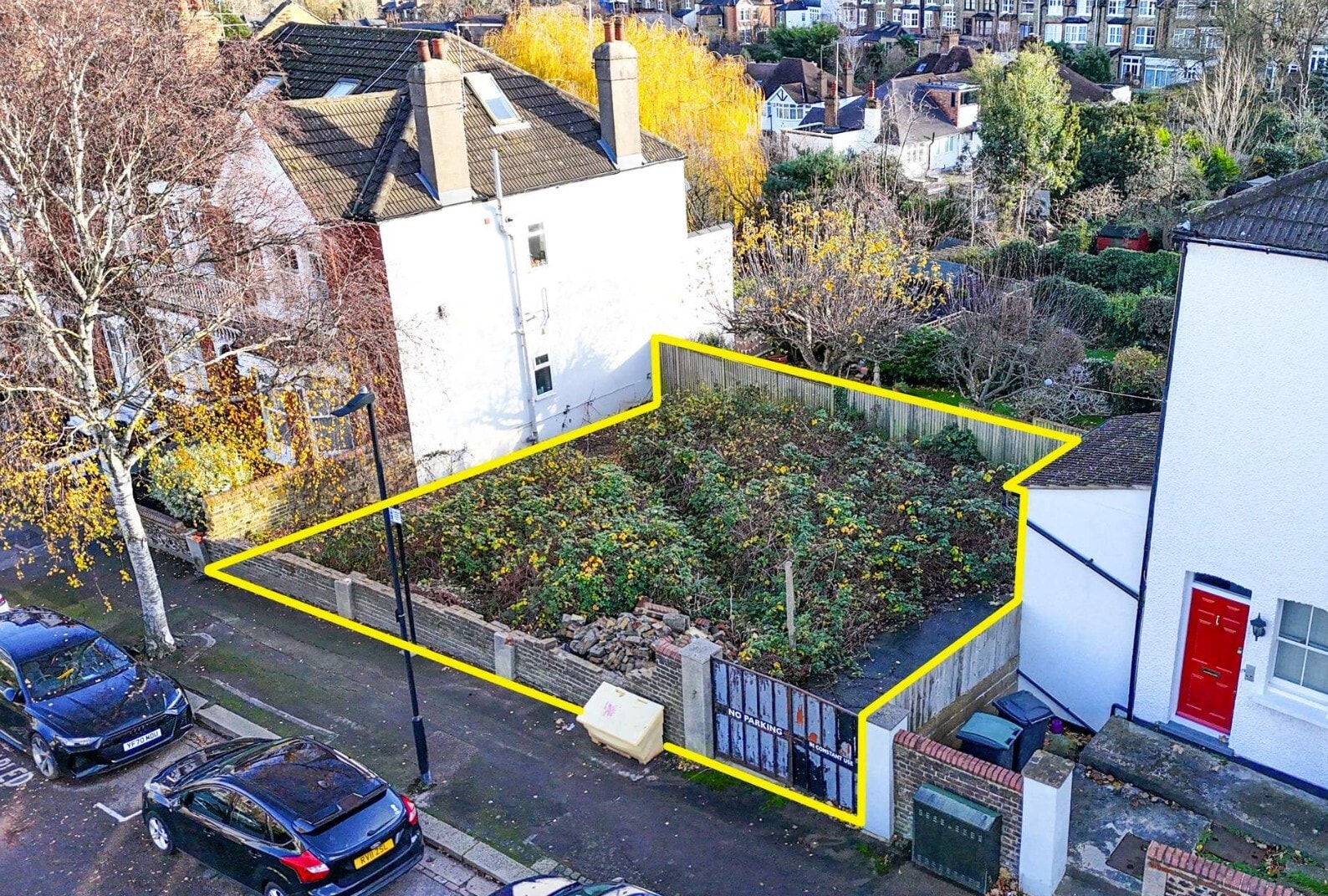 2 Donovan Av, London for sale Primary Photo- Image 1 of 2