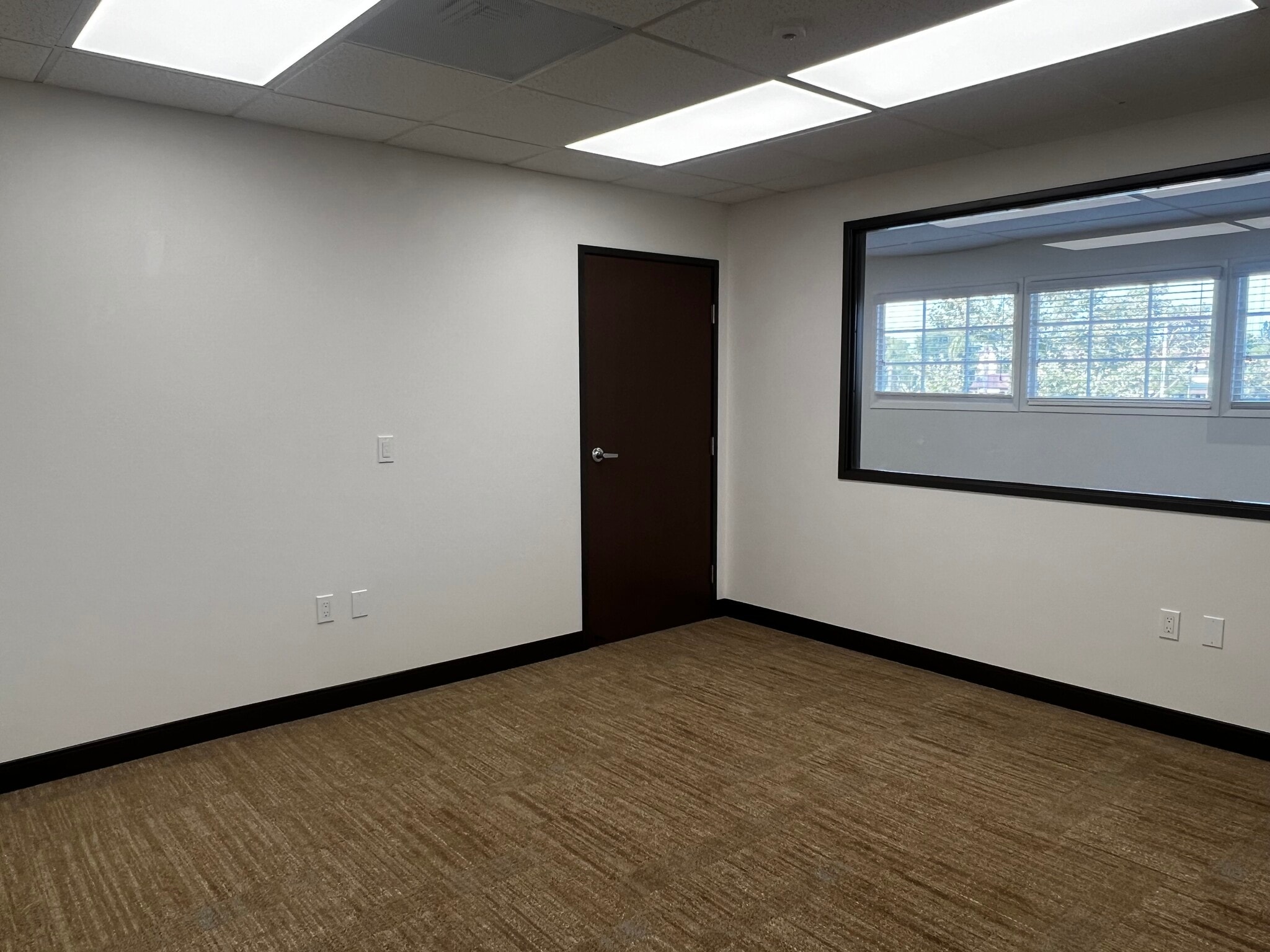 32302 Camino Capistrano, San Juan Capistrano, CA for lease Interior Photo- Image 1 of 4