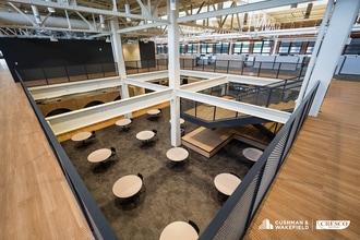 1200 E Market St, Akron, OH for lease Interior Photo- Image 2 of 8