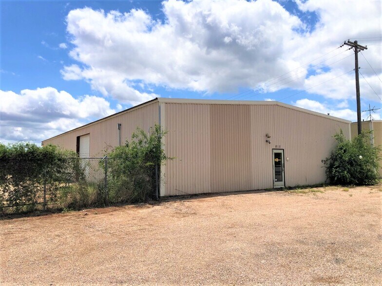 815 Warehouse Rd, San Angelo, TX à vendre - Photo du bâtiment - Image 3 de 11