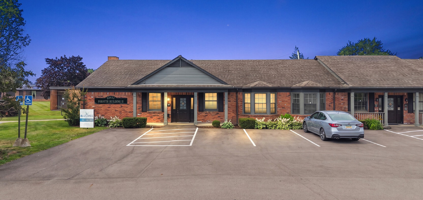 23411 Jefferson Ave, Saint Clair Shores, MI for lease Building Photo- Image 1 of 13