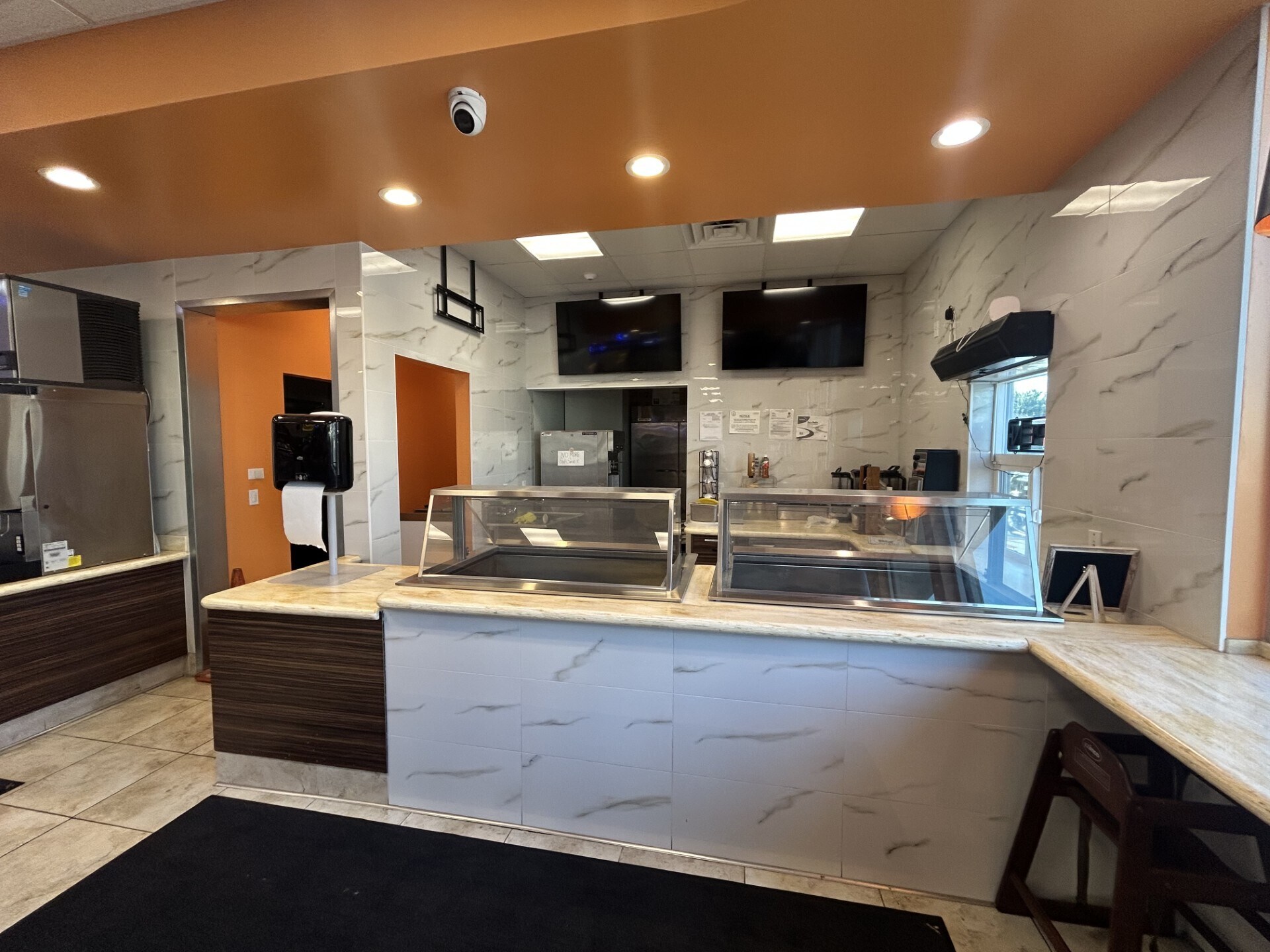 5790 N Fresno St, Fresno, CA à vendre Photo intérieure- Image 1 de 1