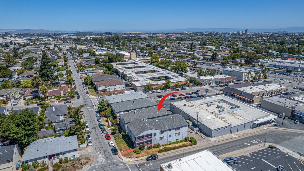 4111 Beresford St, San Mateo, CA à vendre - Photo du bâtiment - Image 3 de 7