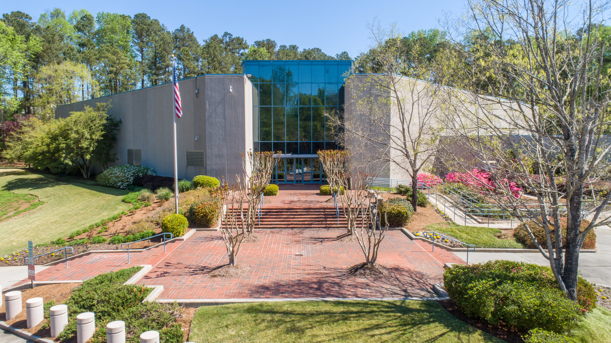 40 Perimeter Ctr E, Atlanta, GA for lease Building Photo- Image 1 of 17