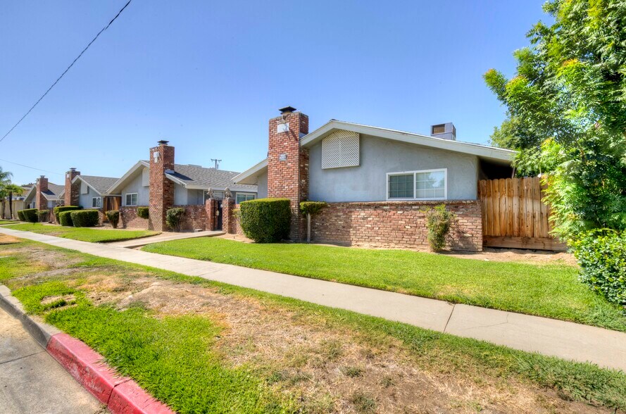 3357-3365 E Fairmont Ave, Fresno, CA à vendre - Photo du bâtiment - Image 2 de 22