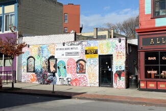 Plus de détails pour 249 Allen St, Buffalo, NY - Commerce de détail à vendre