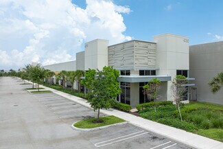 Plus de détails pour 4250 Coral Ridge Dr, Coral Springs, FL - Industriel à louer