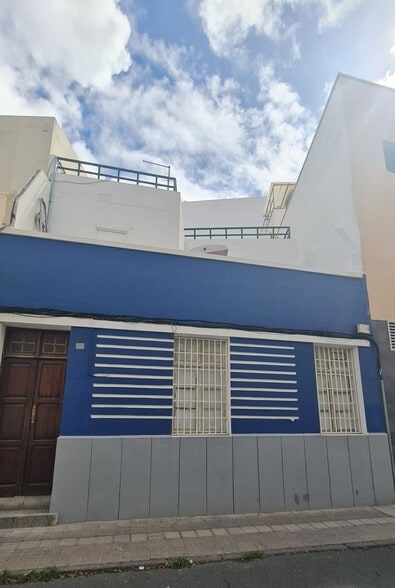 Office in Las Palmas de Gran Canaria, Las Palmas for lease - Building Photo - Image 2 of 14