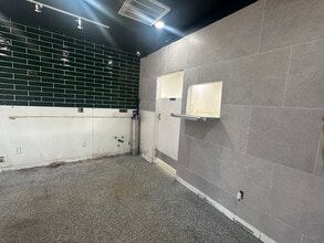 420-424 E Hospitality Ln, San Bernardino, CA for lease Interior Photo- Image 2 of 4