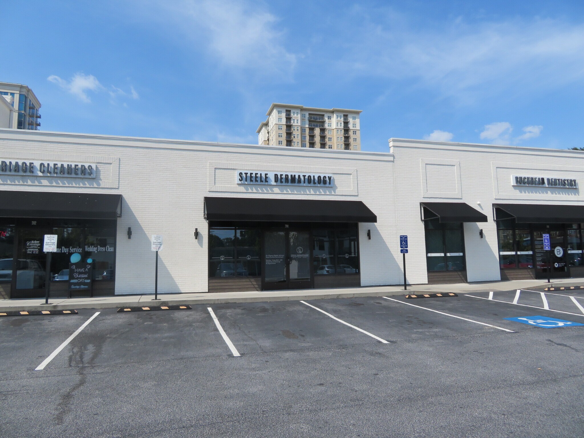 308-326 Pharr Rd NE, Atlanta, GA à louer Photo principale- Image 1 de 5