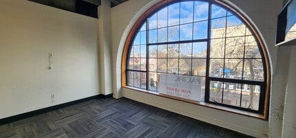 44 W Broadway, Eugene, OR à louer Photo intérieure- Image 1 de 3