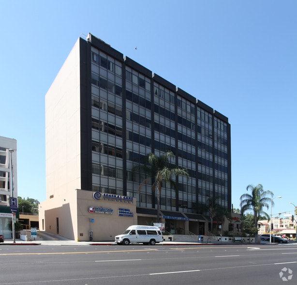 16260 Ventura Blvd, Encino, CA à louer - Photo du bâtiment - Image 1 de 9