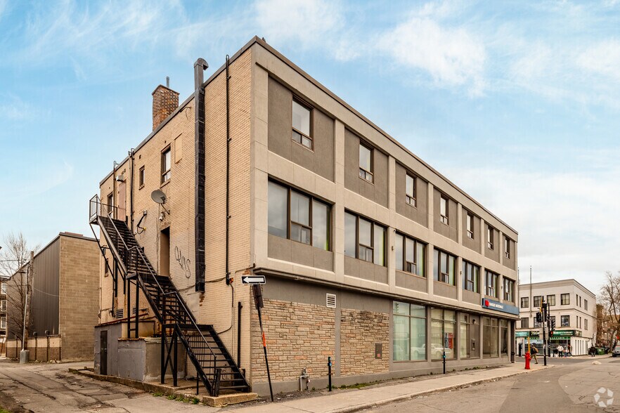 835-855 St Jean-Talon O, Montréal, QC à louer - Photo du bâtiment - Image 3 de 3