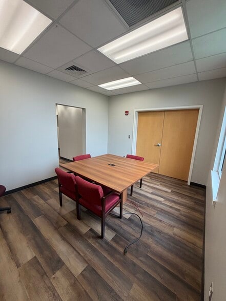 703 S Church St, Georgetown, TX for lease - Building Photo - Image 2 of 7
