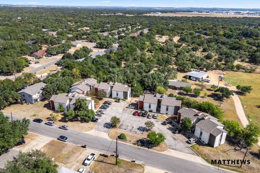 3707 Buffalo Springs Trl, Georgetown, TX à vendre - Photo du bâtiment - Image 2 de 3