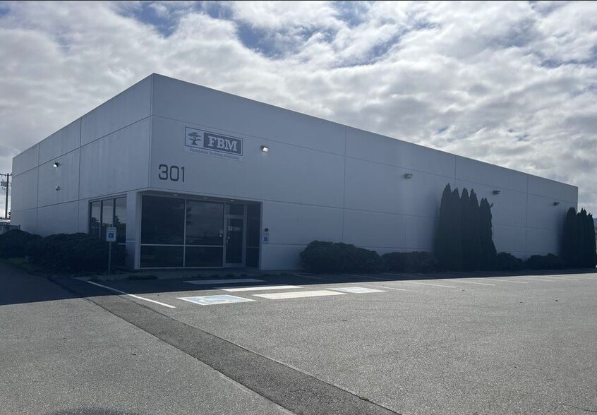 301 Business Park Loop, Sequim, WA for lease - Building Photo - Image 2 of 23