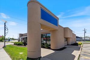2901 W Broadway St, Council Bluffs, IA à louer - Photo du bâtiment - Image 3 de 6