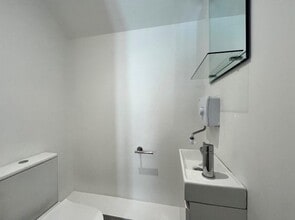 1-4 Cherwell Sq, Newcastle Upon Tyne for lease Interior Photo- Image 1 of 3