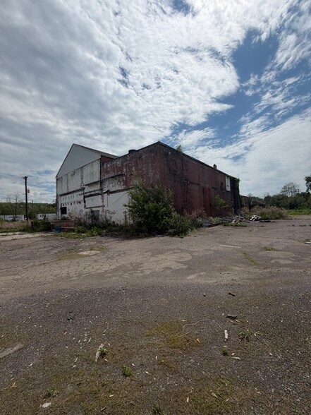 3 Ferry Rd, Hanover Township, PA for sale - Building Photo - Image 2 of 4