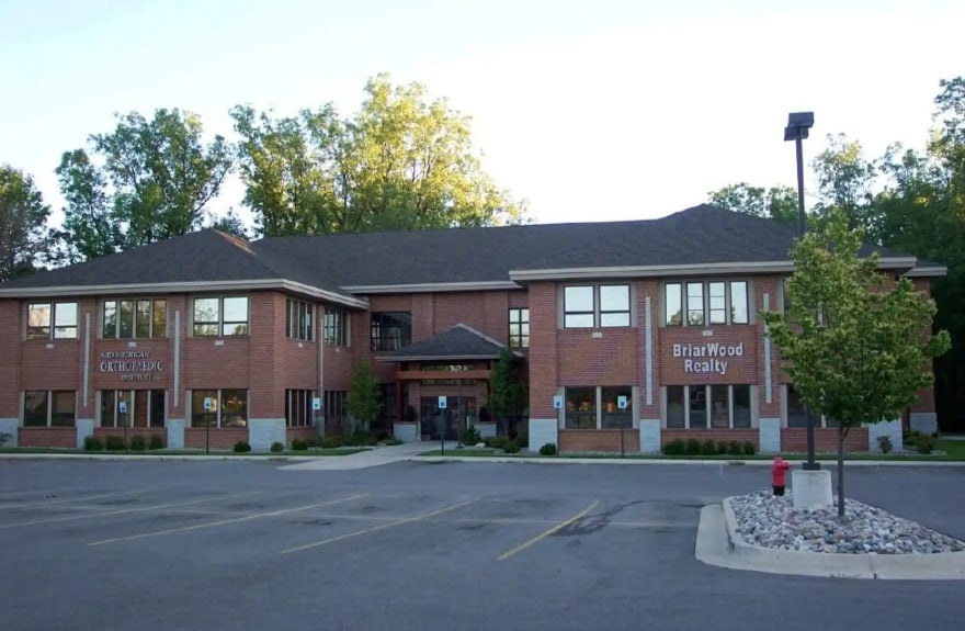 830 W Lake Lansing Rd, East Lansing, MI for lease Interior Photo- Image 1 of 6