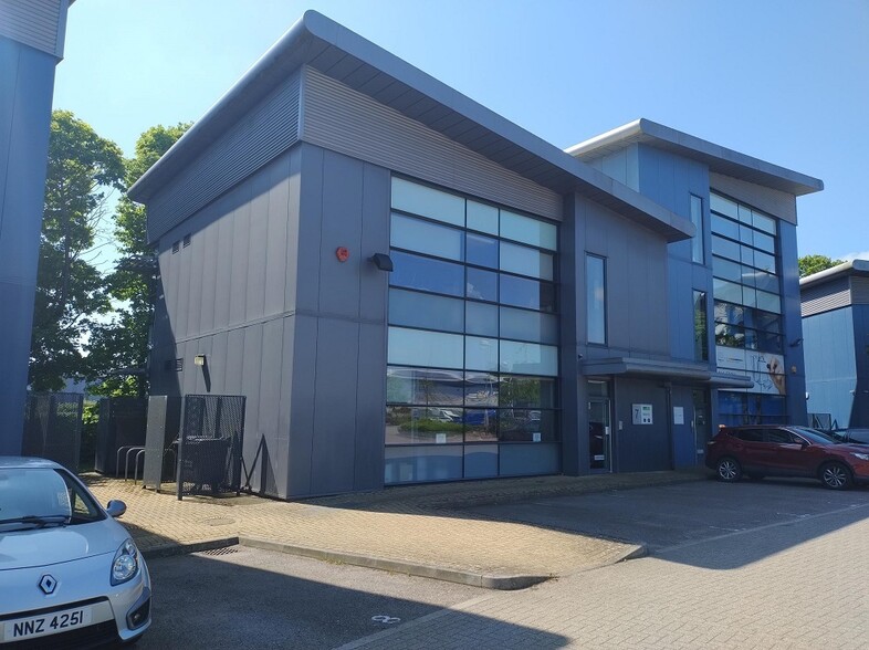 Whittle Way, Stevenage for lease - Building Photo - Image 3 of 7