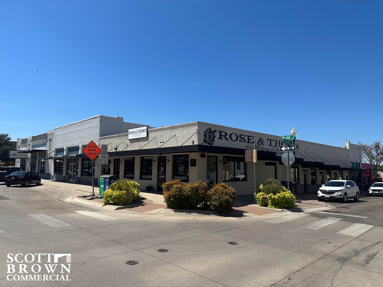 216 W Oak St, Denton, TX for sale - Building Photo - Image 1 of 1