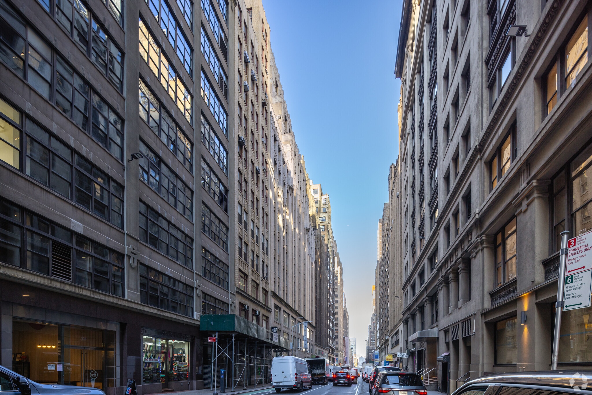 250 W 39th St, New York, NY for lease Primary Photo- Image 1 of 7