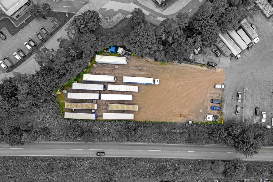 Swineyard Ln, Knutsford for lease - Aerial - Image 3 of 5