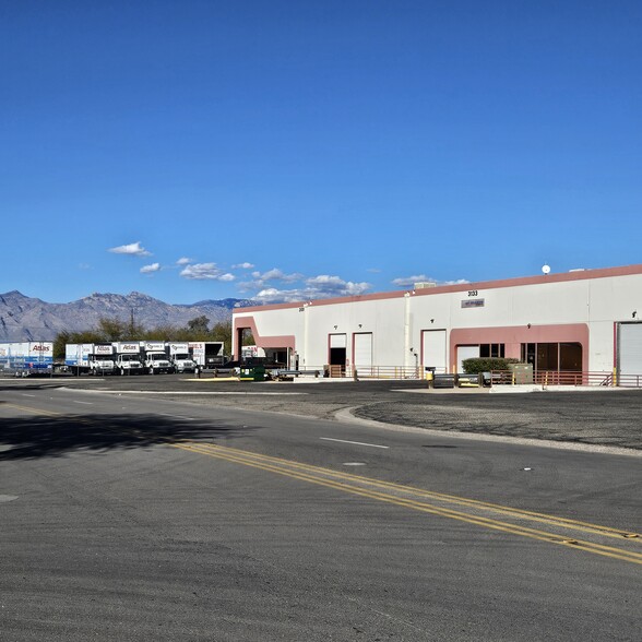 3131-3139 S Dodge Blvd, Tucson, AZ à louer - Photo du bâtiment - Image 1 de 7