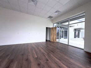 4217 Pecan Blvd, McAllen, TX for lease Interior Photo- Image 2 of 6